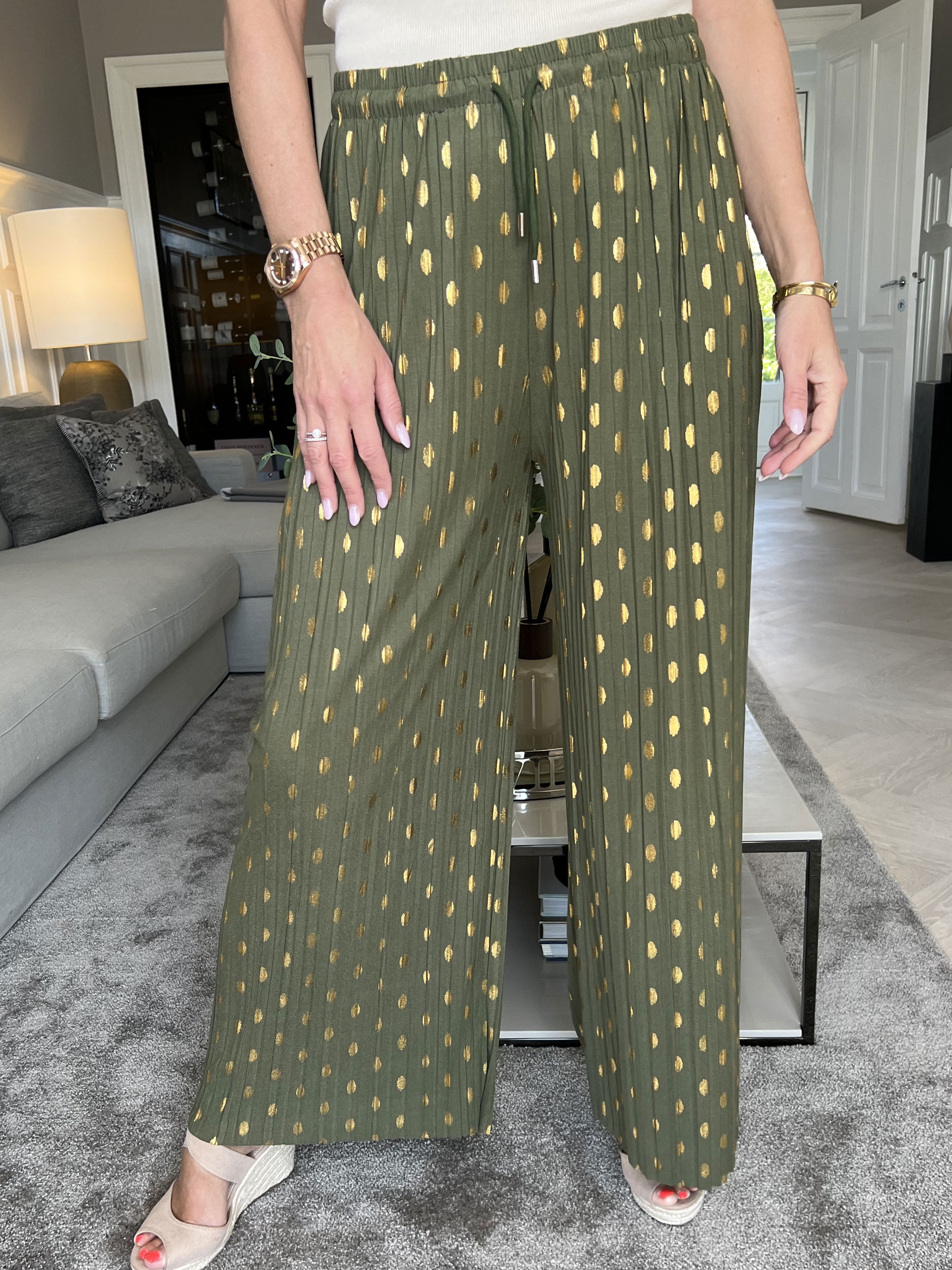 Aleta - Plisserade byxor med prickar